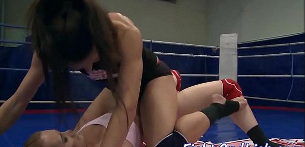  Amateur lesbo pussylicked by wrestling babe